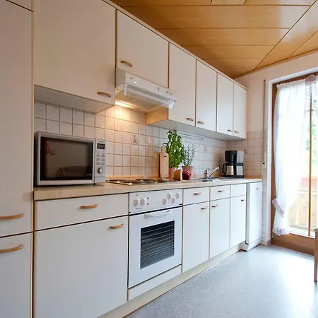 Gaestehaus Herrmann 特拉本特拉巴赫